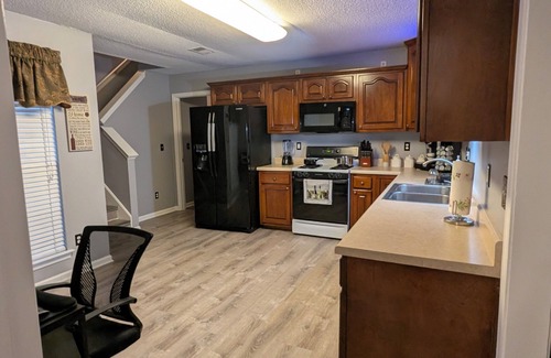 Southaven House | Step into Southern Comfort with this spacious 4-bedroom house in Southaven, MS