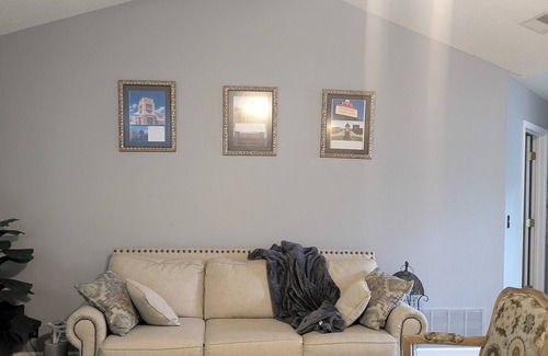 Southaven House | Step into Southern Comfort with this spacious 4-bedroom house in Southaven, MS