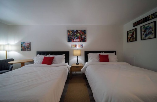 Eureka Springs Historic District Resort | Step into the heroic universe at GloryDayz Motel!