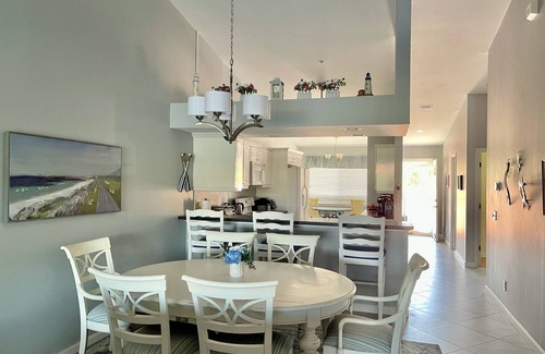 Naples Condo | Step into Vacation, instantly!