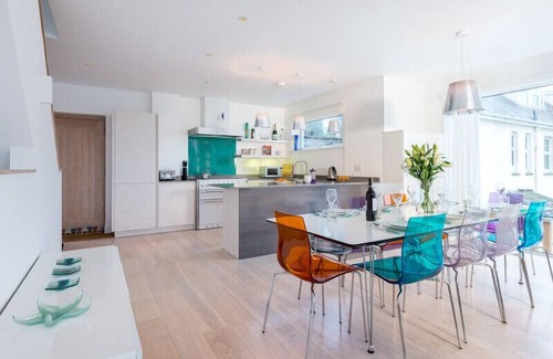 Trebetherick Cottage | STEPPER POINT, pet friendly, with a garden in Polzeath