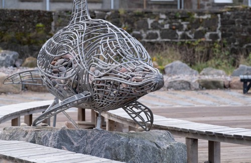Stonehaven Apartment | Stepping Stone Apartment is a stone throw away from Stonehaven Beach, with Two Bedrooms and Views