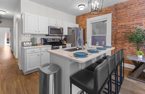 Lockerbie Square Apartment | Steps Away From Mass Ave in Heart of Indy with Balcony