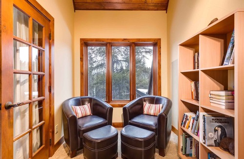 Four O'Clock House | Steps from Four O Clock Run, Spacious and Charming Ski-In/Ski-Out Retreat