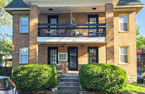 Kansas City Apartment | Steps from KU MED: Renovated Haven Perfect for Long Stay