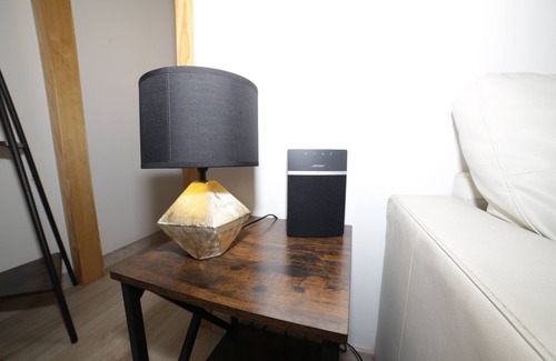 Las Acacias Apartment | Steps from Plaza Mayor! Wifi. A / A. Too quiet!!!