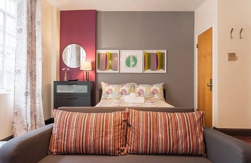 Downtown Boston Apartment | Steps from the Park, Walk to Theaters & Dining
