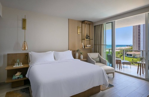 Singer Island Hotel | Steps from the Sand: 2 Beach View Stay w/Luxe Amenities+ Sun-Filled Relaxation