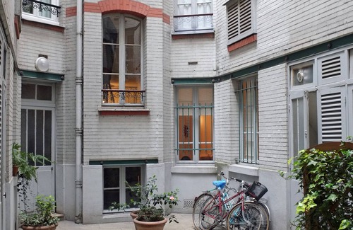 Saint-Thomas-d'Aquin Apartment | Steps from the Seine and Musee d'Orsay! Elegant 1-bedroom.