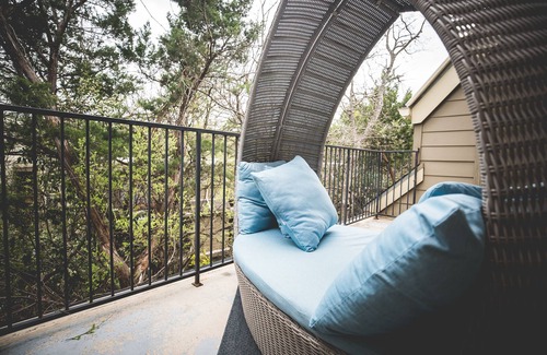Barton Hills Condo | Steps to Barton Springs Pool