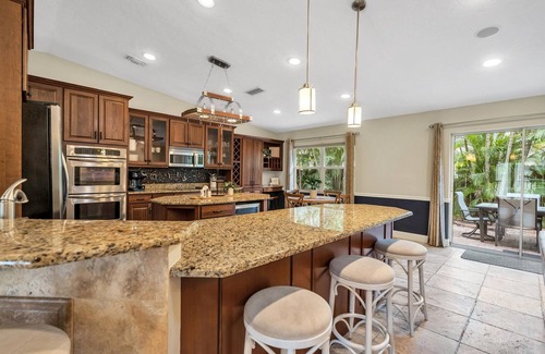 Whitfield House | Steps to Bay - New Pool - Gourmet Kitchen - Luxury King Master Suite - Swingset