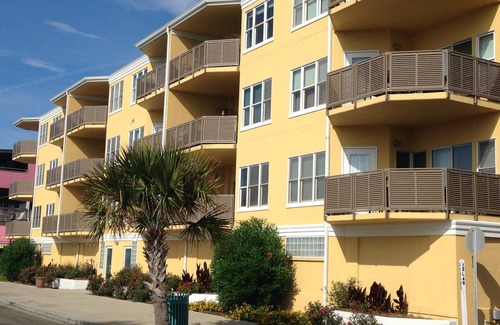 Tybee Island Condo | Steps to Beach! Gated garage. Park, 1 min.walk to restaurants and town. 5 Star!