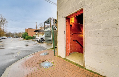 Waynesville Apartment | Steps to Main St: Theater Studio in Waynesville!