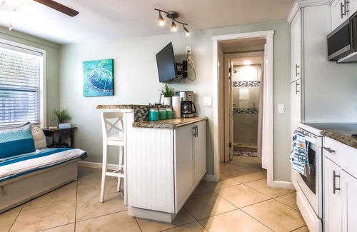 St. Pete Beach House | Steps to the Bay and Famous PAG Beach FL. Nightly stays allowed, Pet friendly