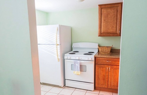 Vero Beach Apartment | Steps To The Beach, Charming Neighborhood.
