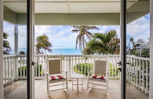 Ambersand Beach House | Steps to your own private beach
