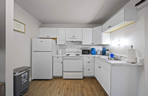 Sterling Heights Apartment | Sterling 1BD in Sterling Heights