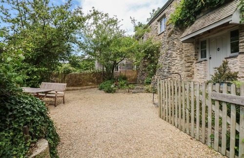 Diptford Cottage | STERT MILL, pet friendly, character holiday cottage in Diptford