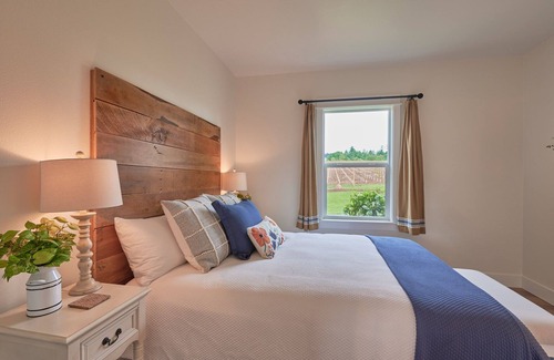 Amity Other | Stiling Vineyards~ A 3 bed/3 bath Luxury Farmhouse