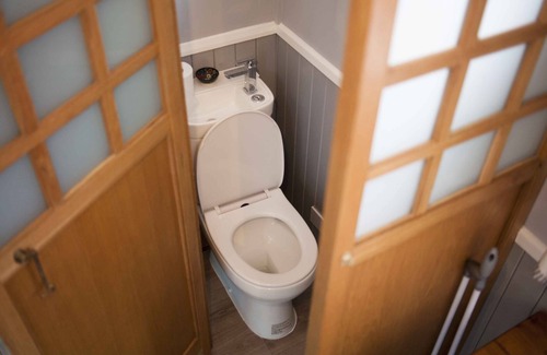 Llanelli Cabin | Still Waters Shepherd's Hut with wonderful sea views