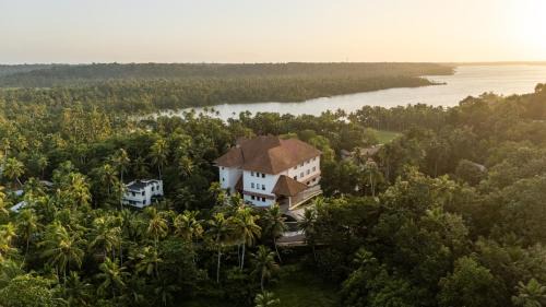 Chirayinkil Hotel | Still Waters, Varkala