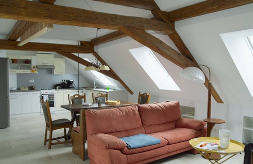 Ruedesheim Apartment | Stilvolle Dachgeschosswohnung Rüdesheim/nahe