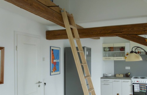 Ruedesheim Apartment | Stilvolle Dachgeschosswohnung Rüdesheim/nahe
