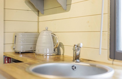 Kingswood Cottage | STIPERSTONES POD, pet friendly, character holiday cottage in Chirbury