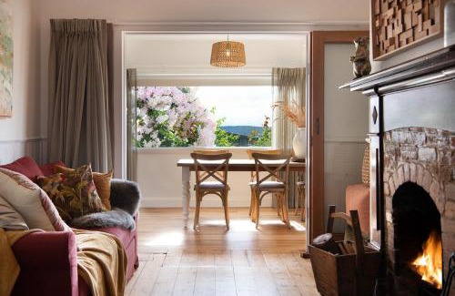 Daylesford House | Stockton House- spectacular 2 bedroom home