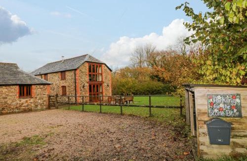 Clawton House | Stone Barn