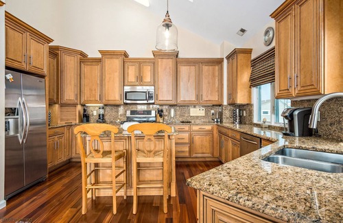 Stone Harbor House | Stone Harbor - 5th Home from Beach (86th St) walk downtown, beach & new pool
