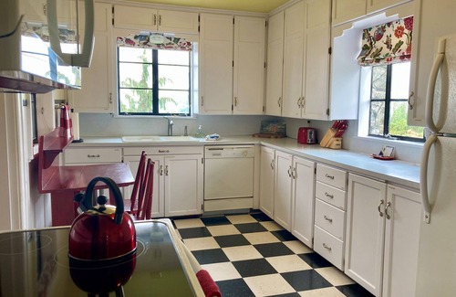 Ardenvoir House | Stone House at Callan Cellars Chelan!