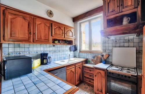 Sarlat-la-Caneda Ski Chalet | Stone house with a terrace, ideal for 4 people