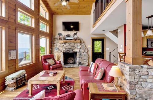 Trenton Cabin | Stone Ledge Refuge with Valley Views