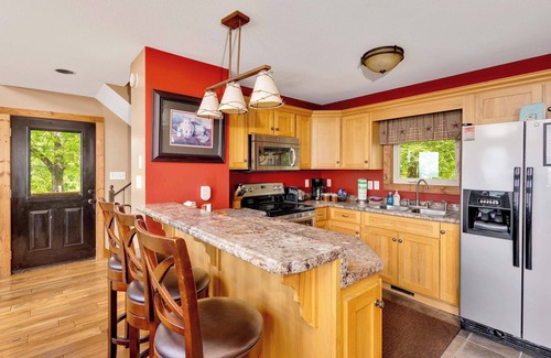 Trenton Cabin | Stone Ledge Refuge with Valley Views