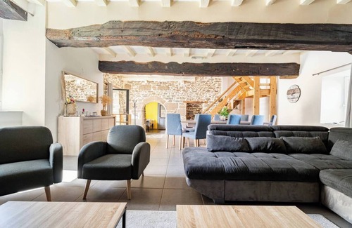 Plerguer House | Stone manor house in equestrian center near saint malo/mont saint michel