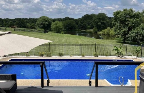 Shelby County House | Stone Spring Farm situated in the center of Kentucky's Bourbon Country