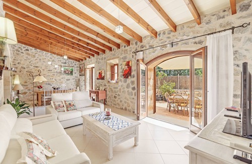 Capdepera Villa | Stone-villa in a rural idyll with pool– Villa Mamici