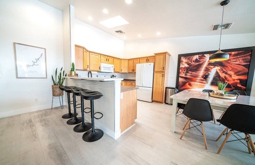 Page House | Stonecliff Escape Sum