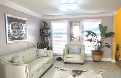 Lithonia House | Stonecrest Romantic Getaway