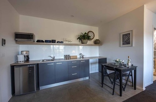 Glenlyon Apartment | Stonelea in Glenlyon | Romantic escape just minutes from Daylesford