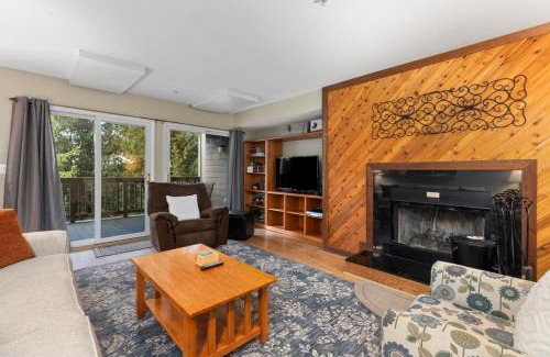 Nellysford House | Stoneridge 77 with Wintergreen Advantage