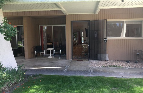 Racquet Club West Condo | Stop looking for the perfect condo, you just found it !