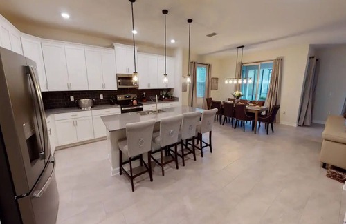 The Hamlets House | Storey Lake 6-BED Pool/Spa/Games Room Located 2 Miles from Disney!