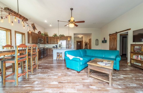 Loghill Village House | STR2022-090 Golf Villa backing to Divide Ranch Golf Course, Panoramic Mtn Views