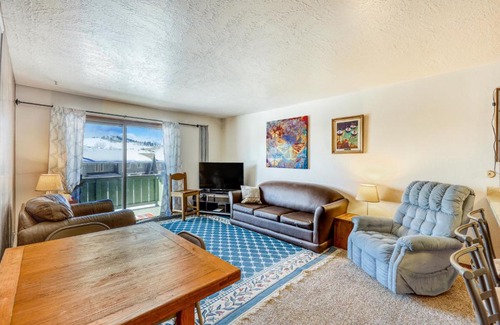Dillon Apartment | Straight Creek Sanctuary