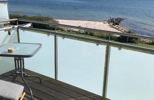 Fehmarnsund Apartment | Strandhaus Appartement Seeschwalbe OG