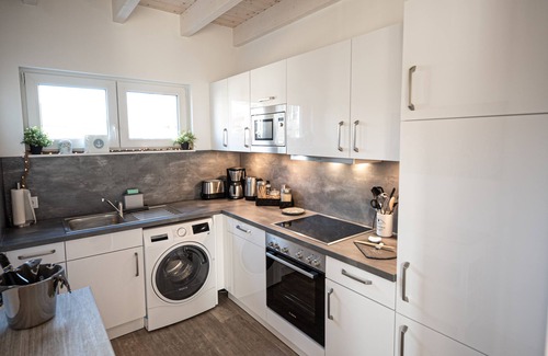 Busum House | Strandhuus - close to the beach and the North Sea, infrared sauna, terrace, fireplace