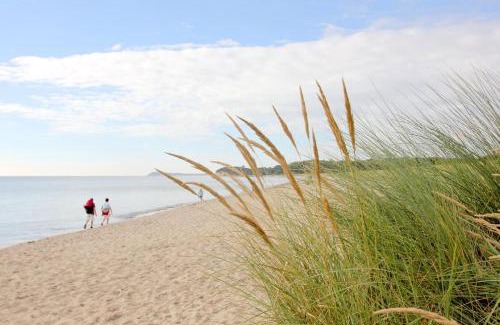 Lobbe Apartment | strandnah mit Balkon, gratis Nutzung vom AHOI Erlebnisbad und Sauna in Sellin - Strandhaus Mönchgut FeWo16