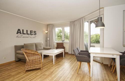Lobbe Apartment | strandnah mit Balkon, gratis Nutzung vom AHOI Erlebnisbad und Sauna in Sellin - Strandhaus Mönchgut FeWo16